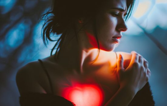rendering-person-suffering-from-broken-heart (2)
